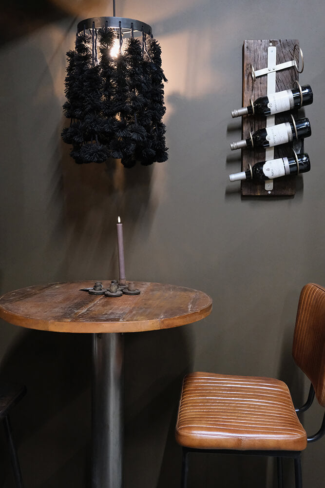 Loftlampe med sorte kvaster