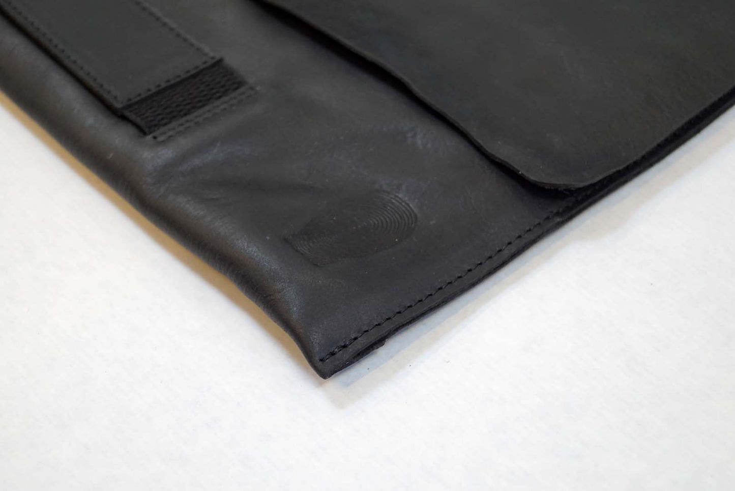 Levi læder sleeve 15"- sort