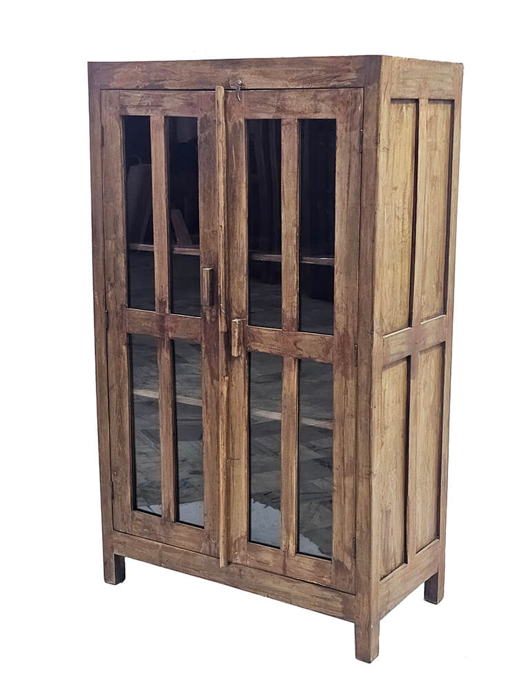 Vitrineskab med to låger